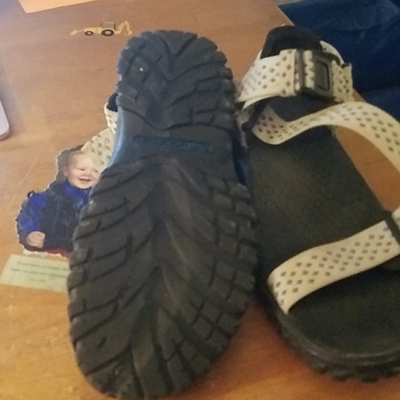 Reebox Strapy Size 7 Sandals - Picture 2 of 5